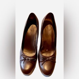 Predictions brown high heel, size 7.5